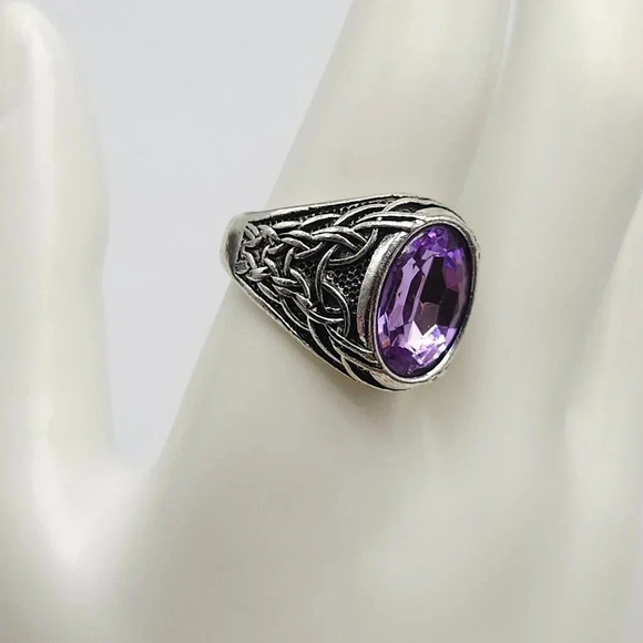 Purple Glass Rhinestone Celtic Knot Silver Tone Ring Size 10.5 Vintage - Picture 2 of 4